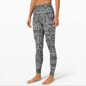 Lululemon Align Pant 28" Urban Block Ice Grey Black - gently worn